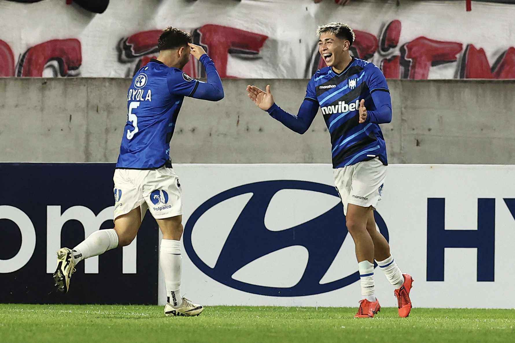 Victoria de Huachipato en La Plata