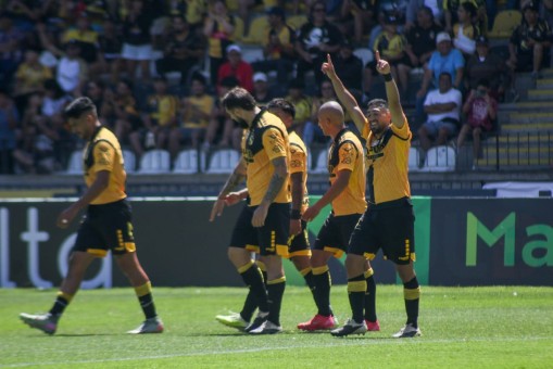 Victorias de Coquimbo Unido y Colo Colo en casa