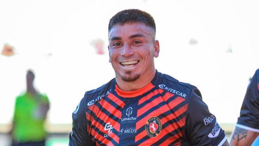 Deportes Limache gana y alcanza el liderato