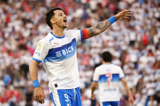 Jueves dulce para la UC frente a Palestino 