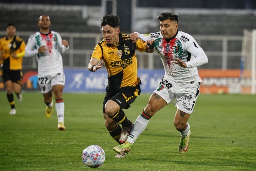 Palestino le ganó a Coquimbo Unido en La Cisterna
